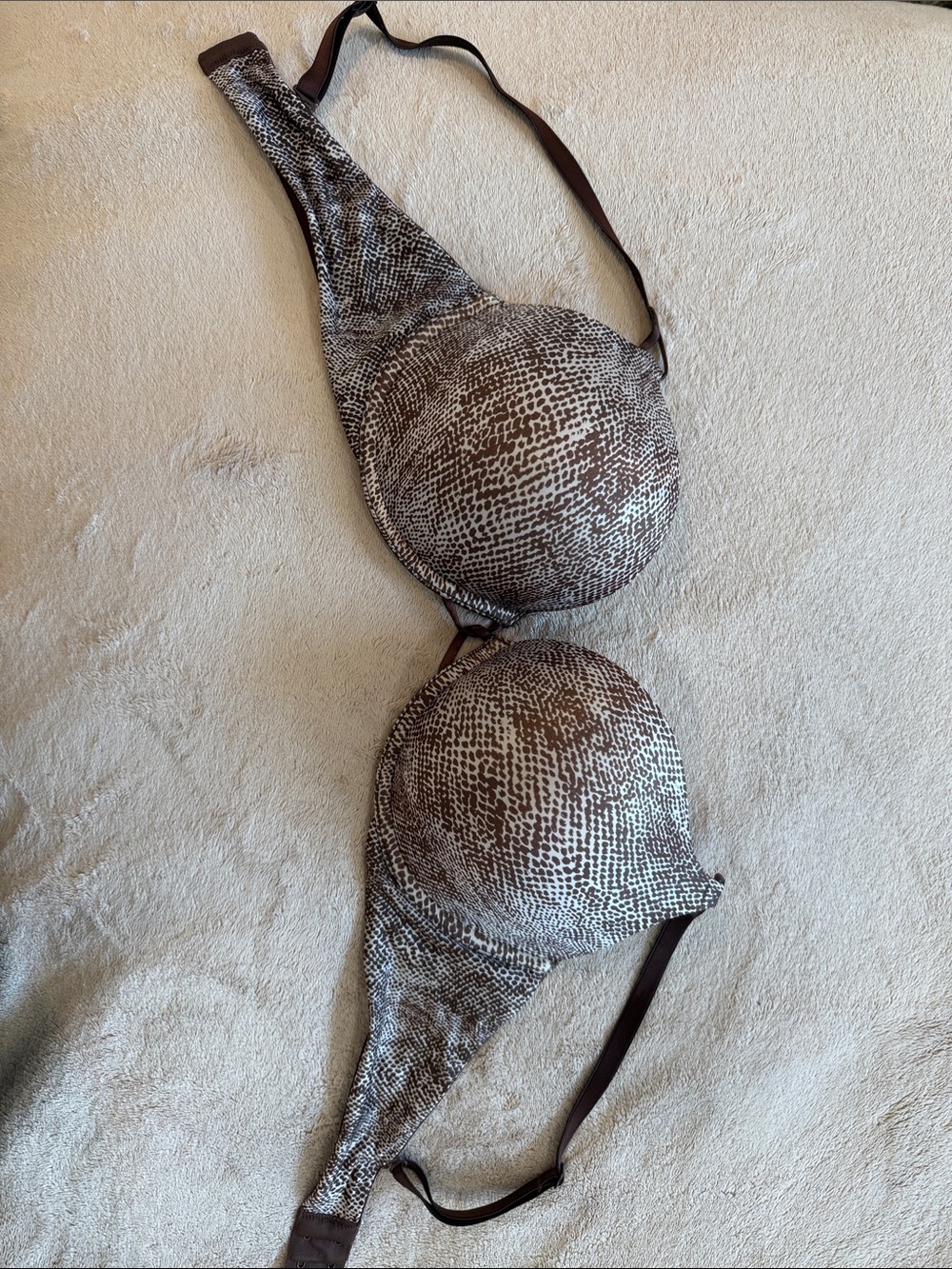 Victoria’s Secret Miraculous Bombshell push up bra
